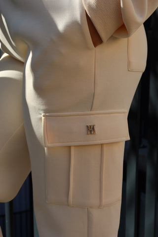 Studio plush Soufflé cargo pocket detail soft textured fabric
